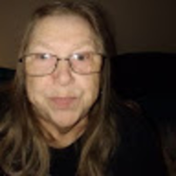 Meet your Posher, Sharon - Picture 1 of 1